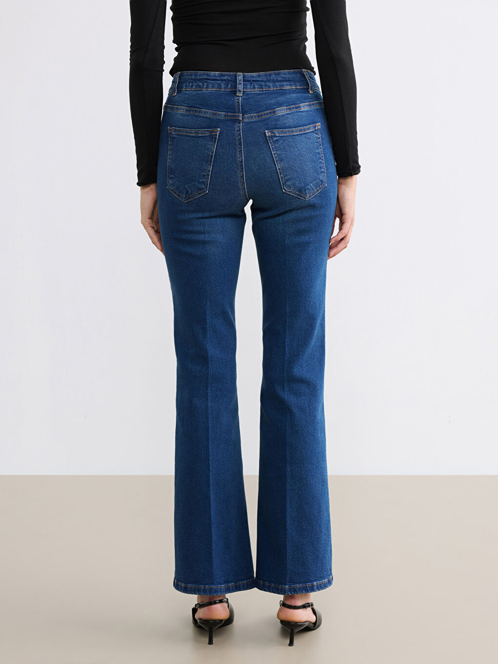 Женские джинсы клёш с высокой посадкой-3