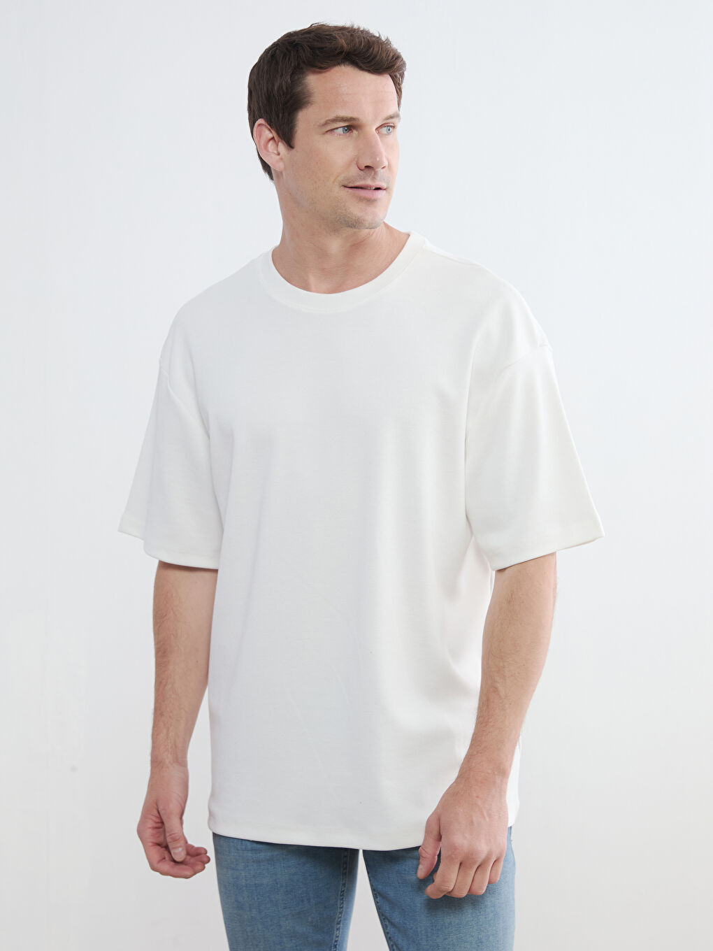 Beyaz Bisiklet Yaka Erkek Tişört