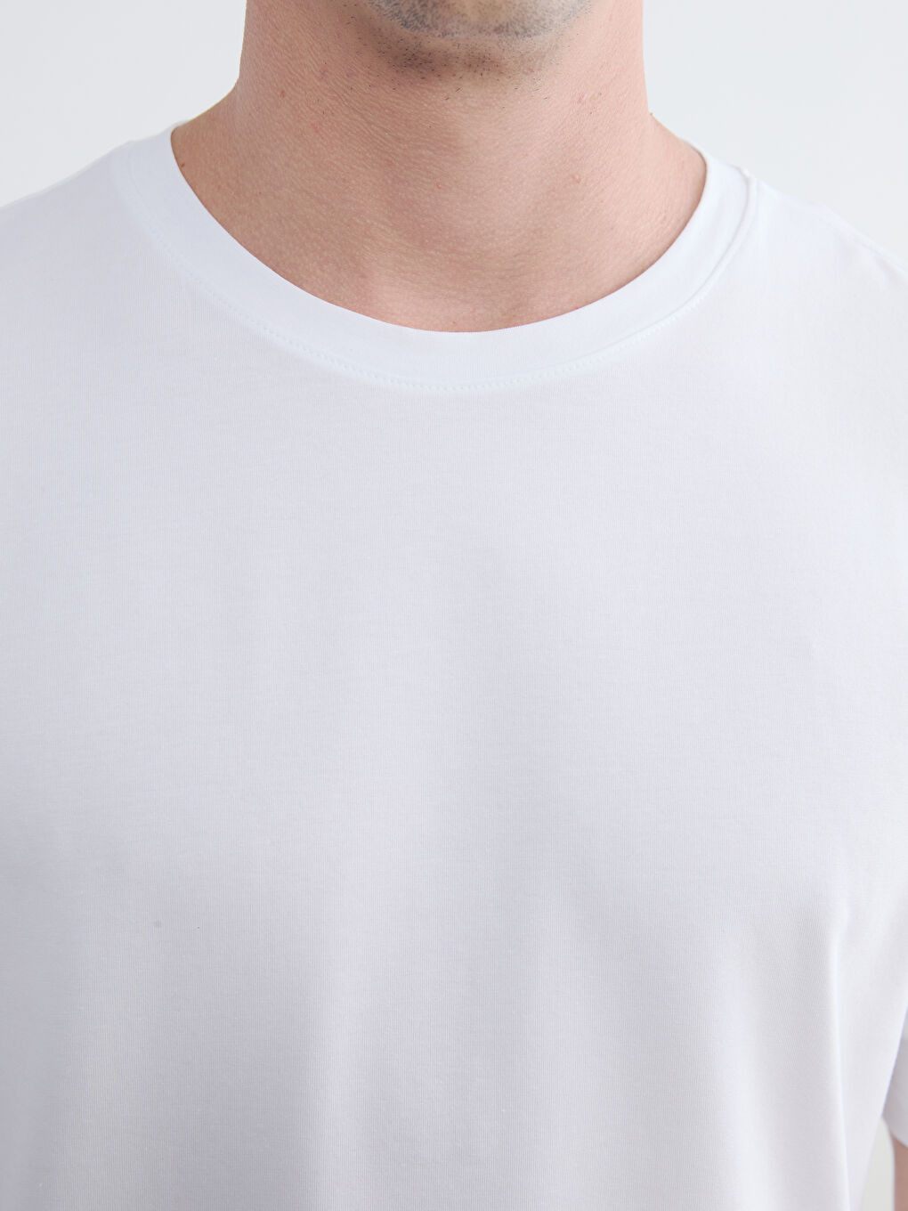 Beyaz Standart Fit Erkek Tişört-2
