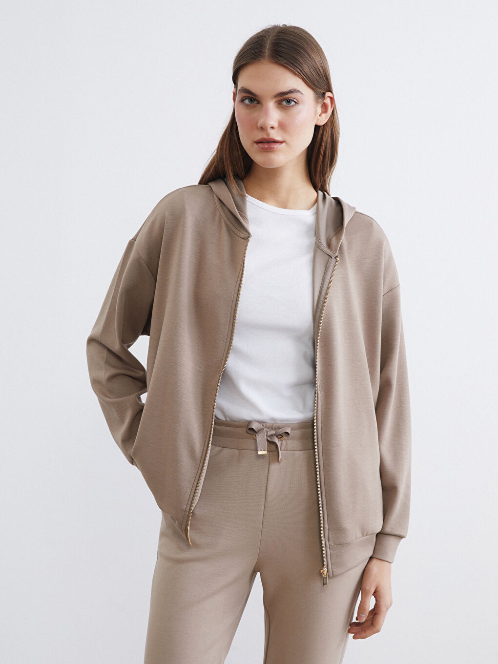 Kahverengi Kapüşonlu Soft Touch Kadın Fermuarlı Sweatshirt