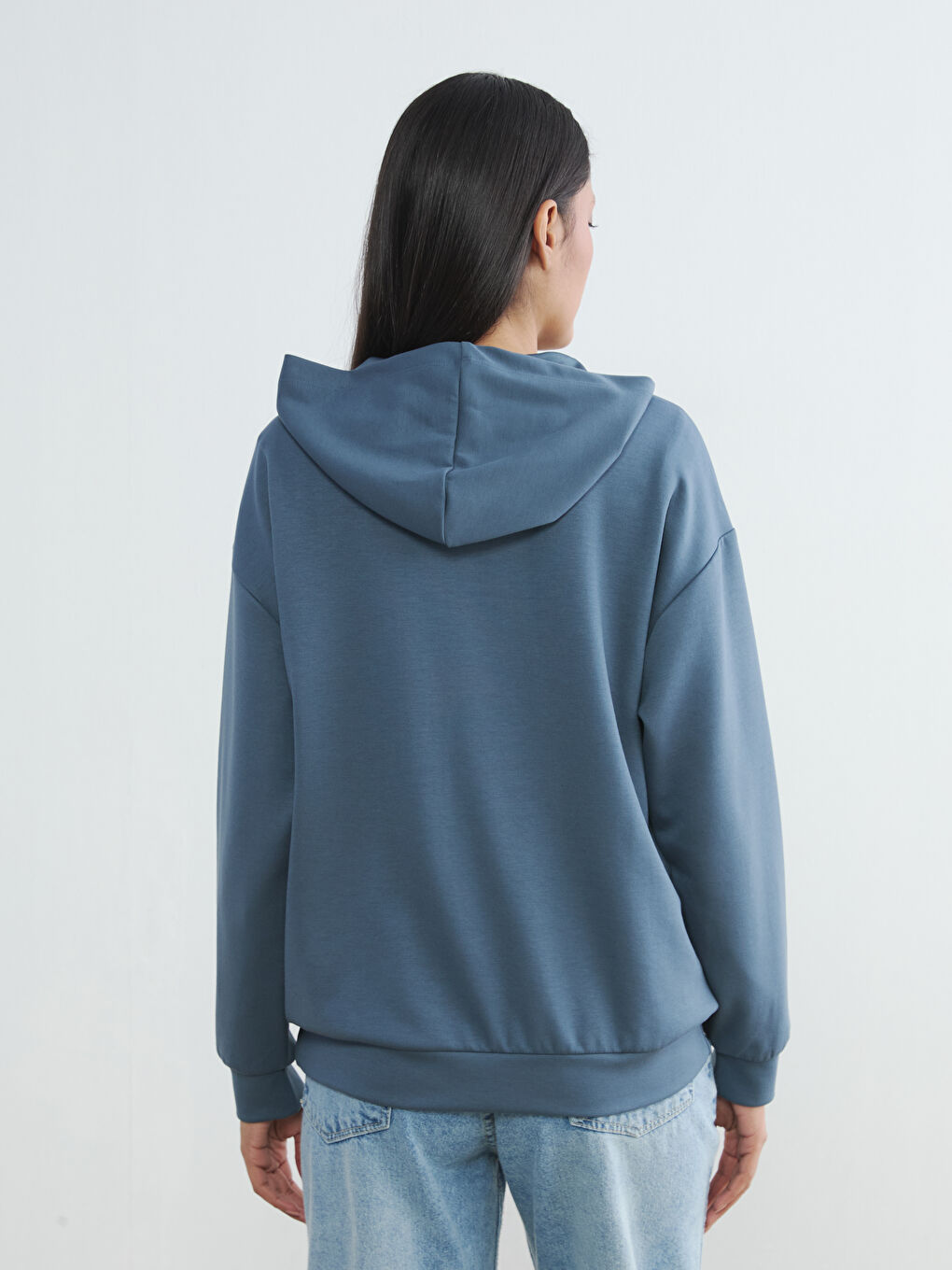 Gri Kapüşonlu Soft Touch Kadın Fermuarlı Sweatshirt-4