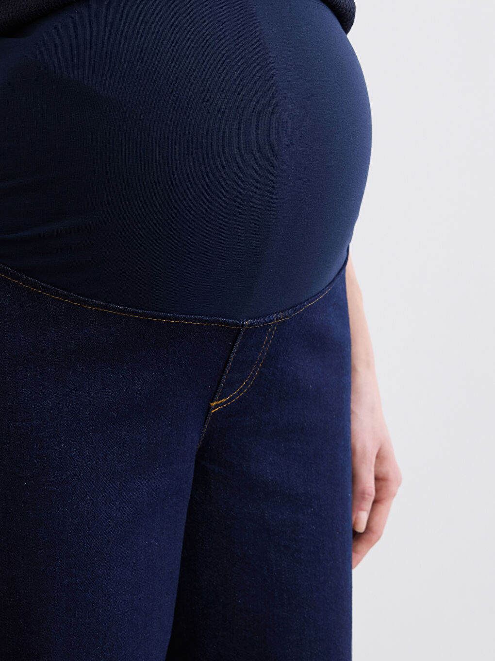 Over Bump Wideleg Maternity Jeans-2