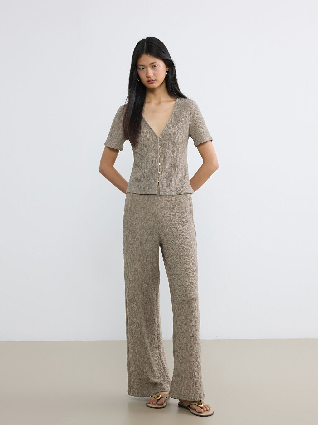 Kahverengi V Yaka Dokulu Bluz-1