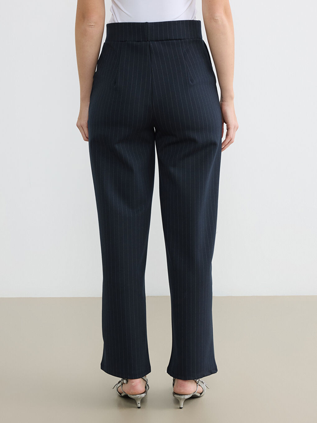 Lacivert Geniş Paça Çizgili Kadın Kumaş Pantolon-4