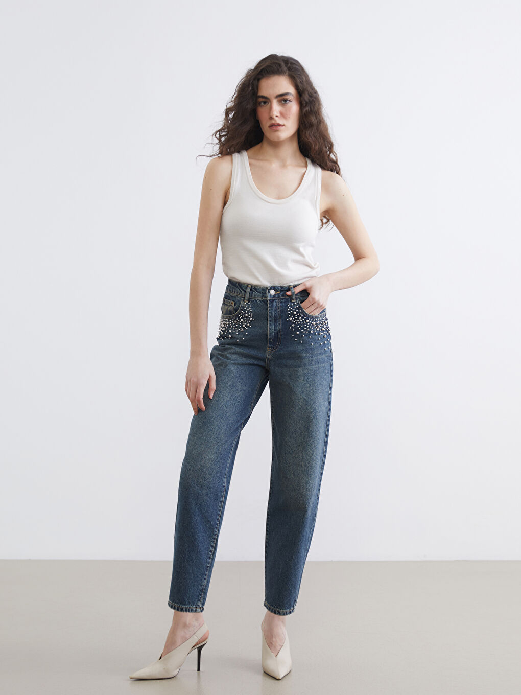 İndigo Taşlı Barrel Fit Kadın Jean Pantolon