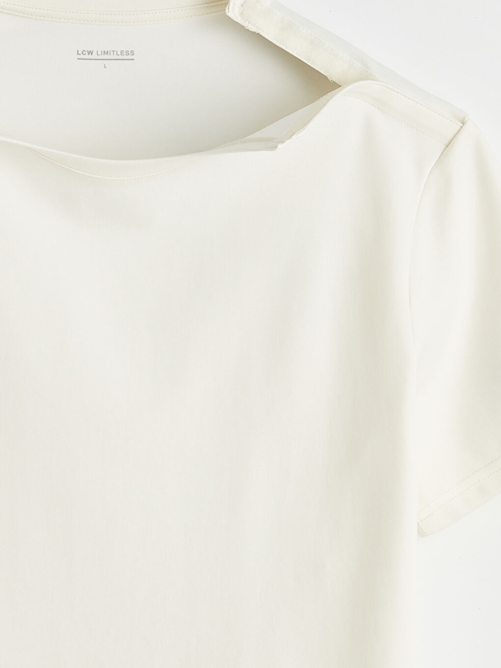 Ekru Bisiklet Yaka Erkek Tişört-1