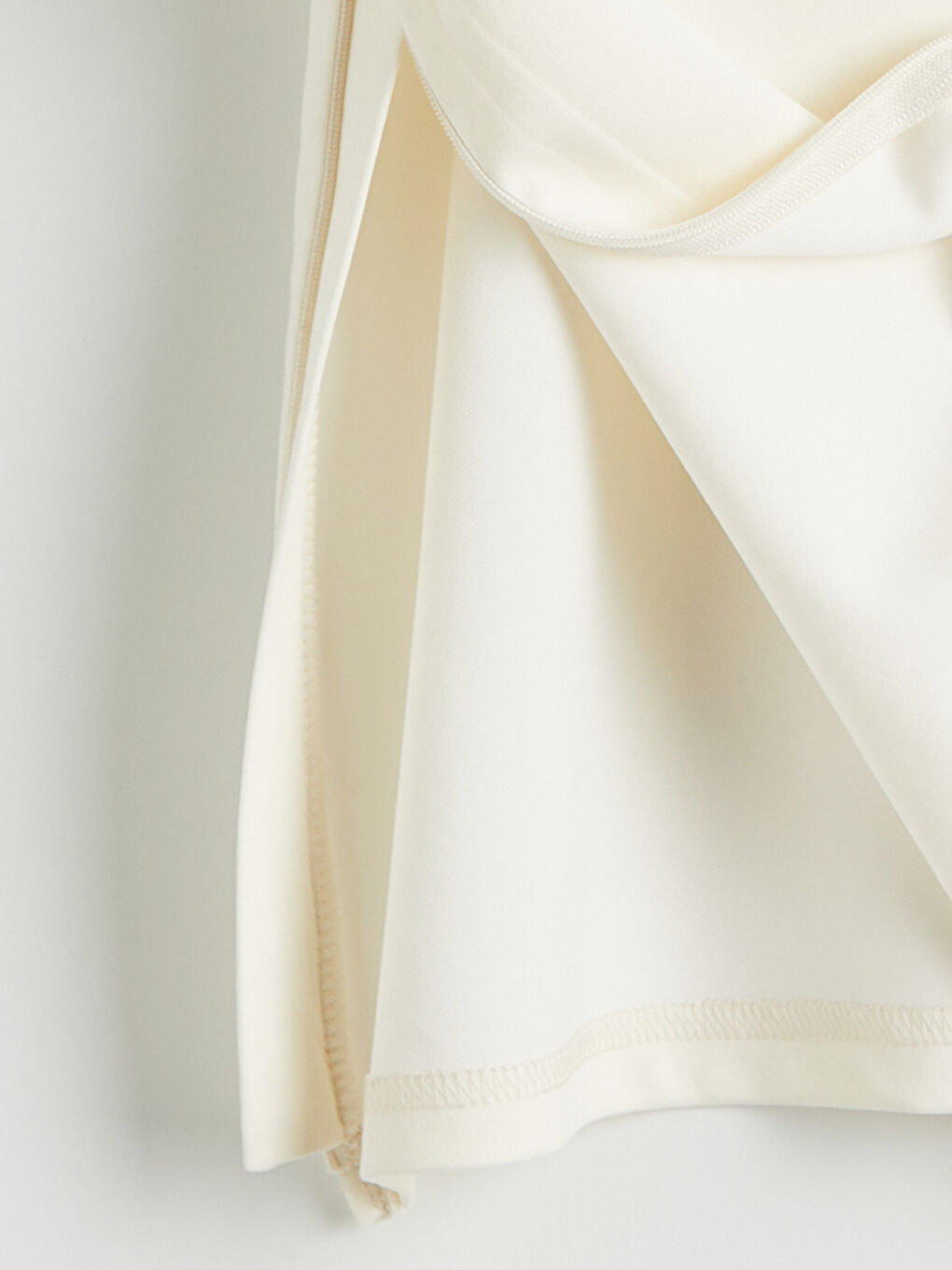 Ekru Bisiklet Yaka Erkek Tişört-2