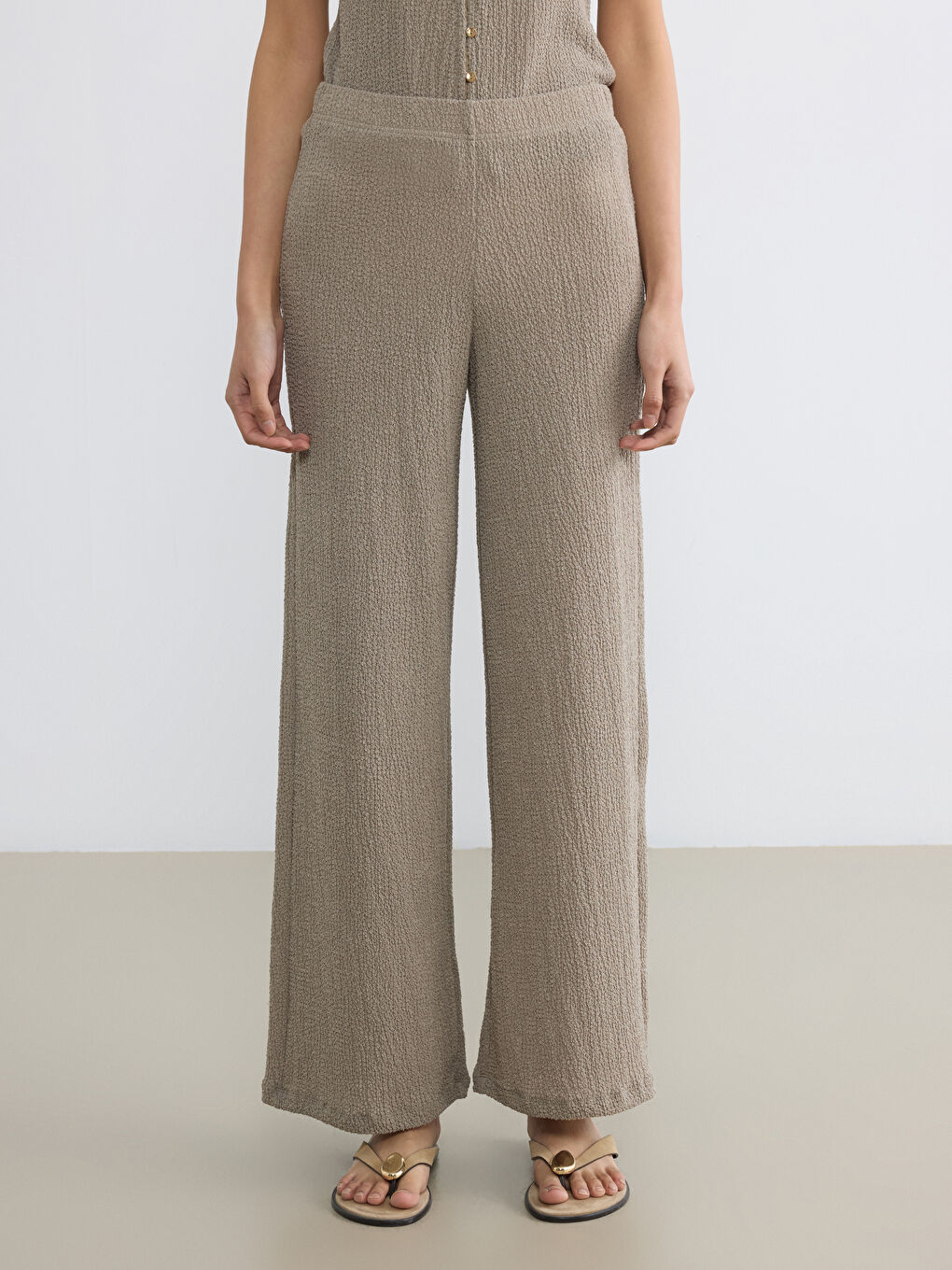 Kahverengi Beli Lastikli Dokulu Kadın Pantolon-1