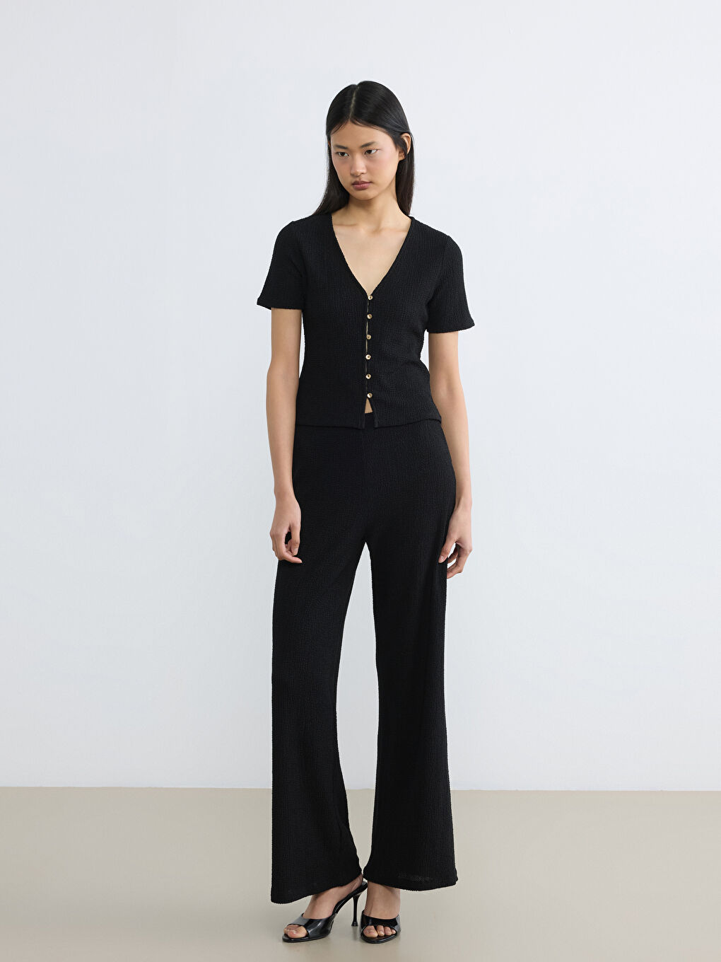 Siyah Beli Lastikli Dokulu Kadın Pantolon