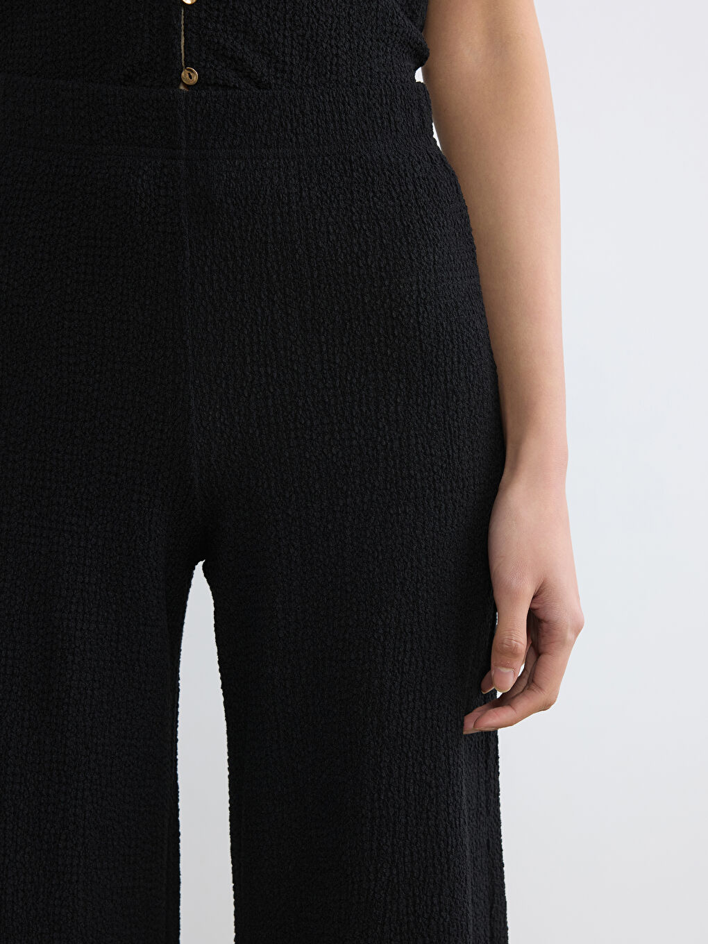 Siyah Beli Lastikli Dokulu Kadın Pantolon-2