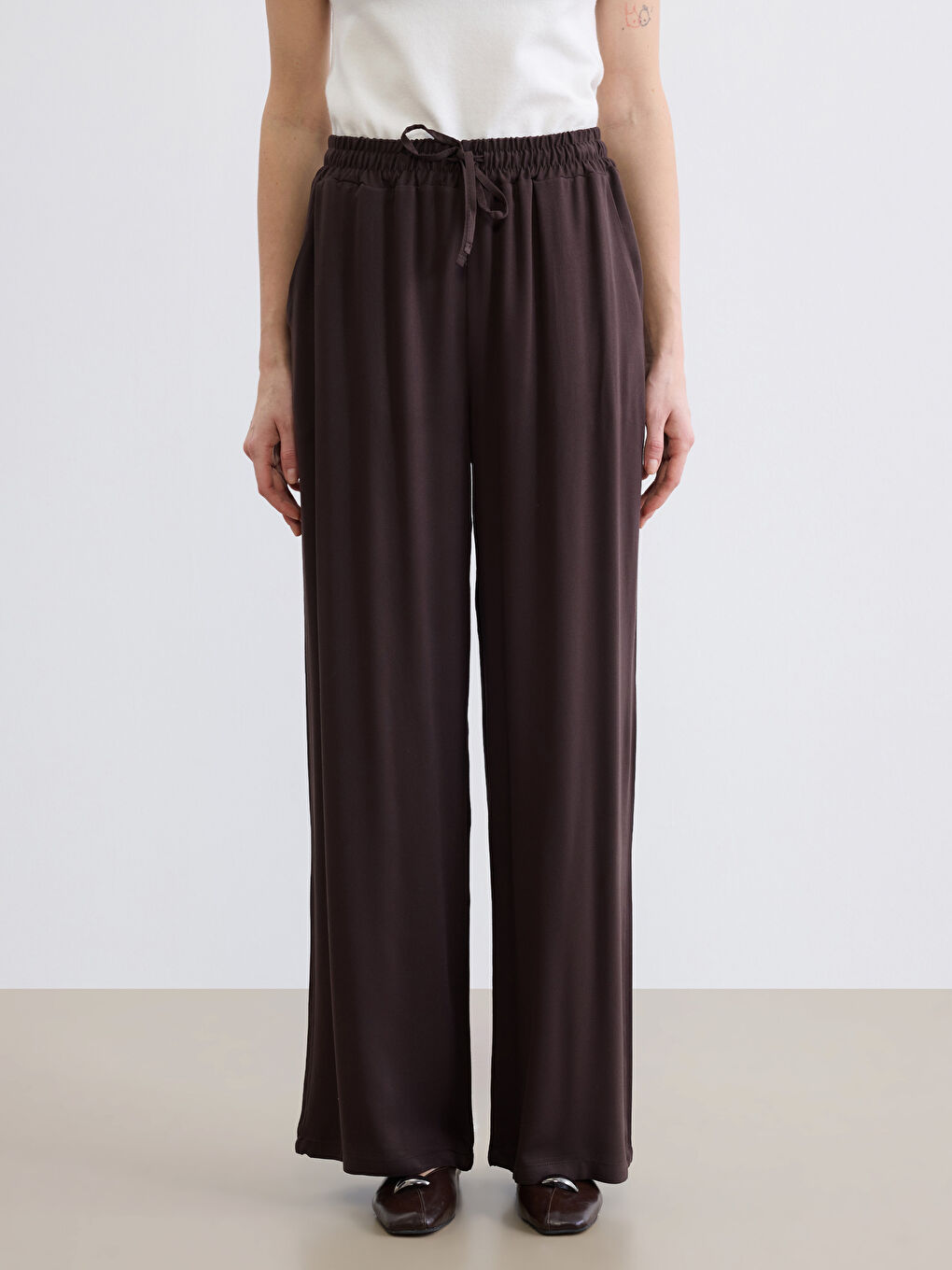 Kahverengi Beli Lastikli Geniş Paça Kadın Pantolon-1