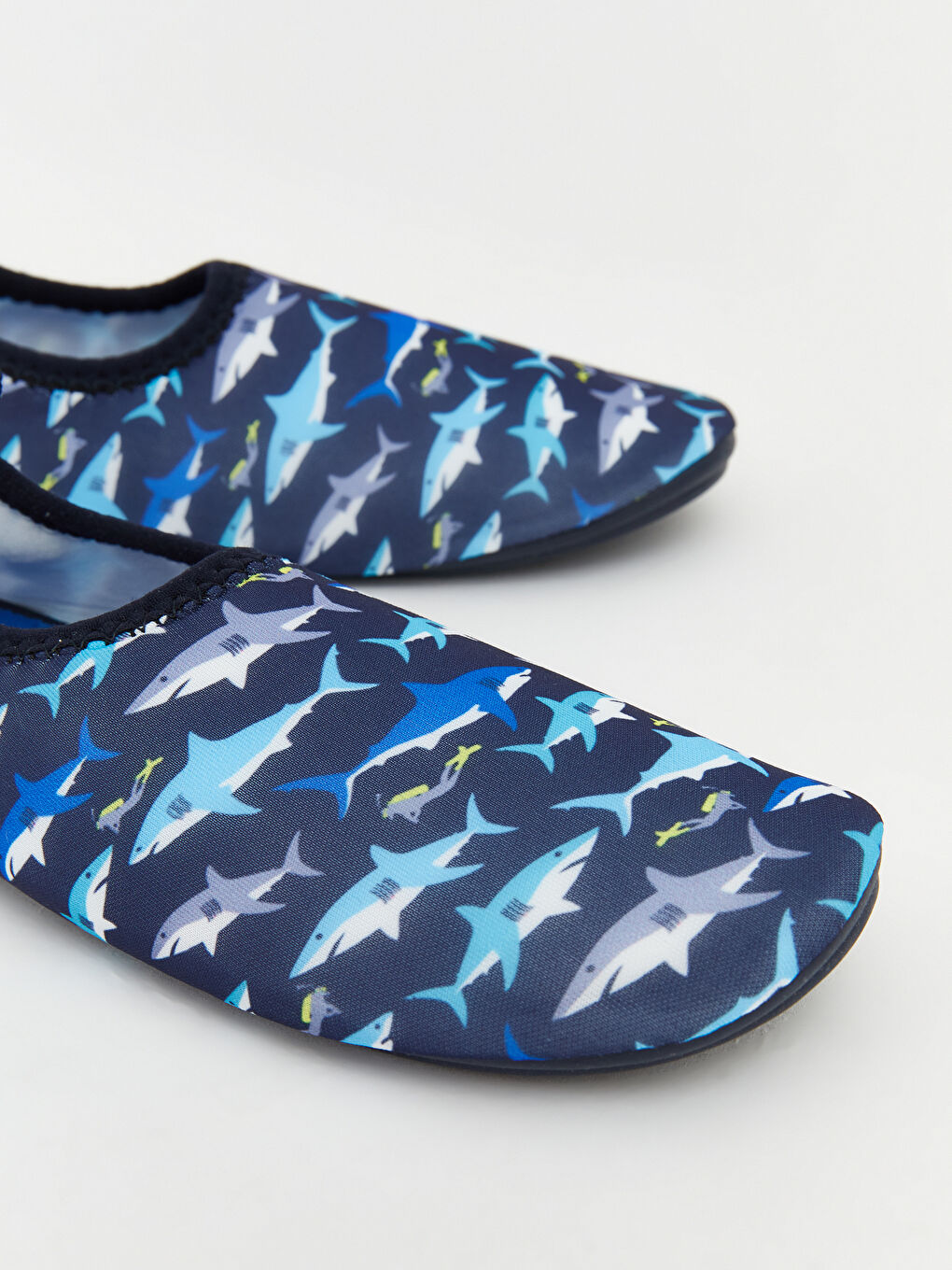 Морски обувки с щампа на акула за момчета-2