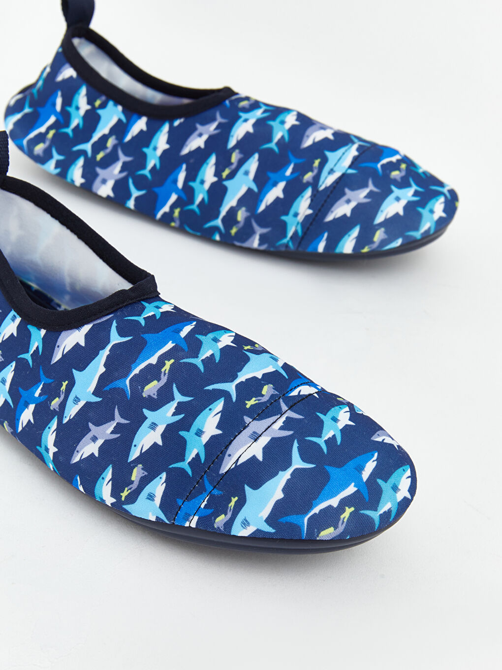 Lacivert Köpek Balığı Baskılı Erkek Çocuk Deniz Ayakkabısı-1