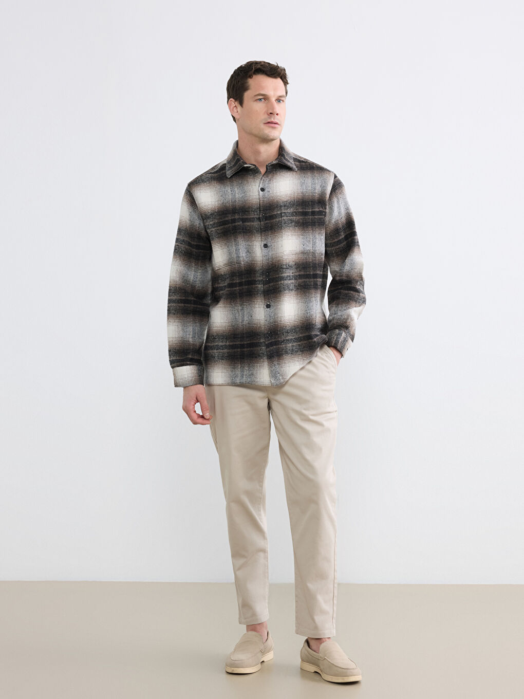 Bej Standart Kalıp Beli Lastikli Erkek Pantolon