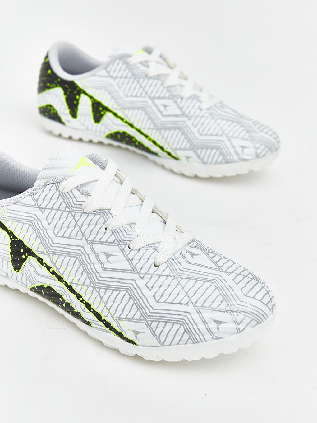 Beyaz Baskılı Erkek Çocuk Halı Saha Ayakkabısı-2