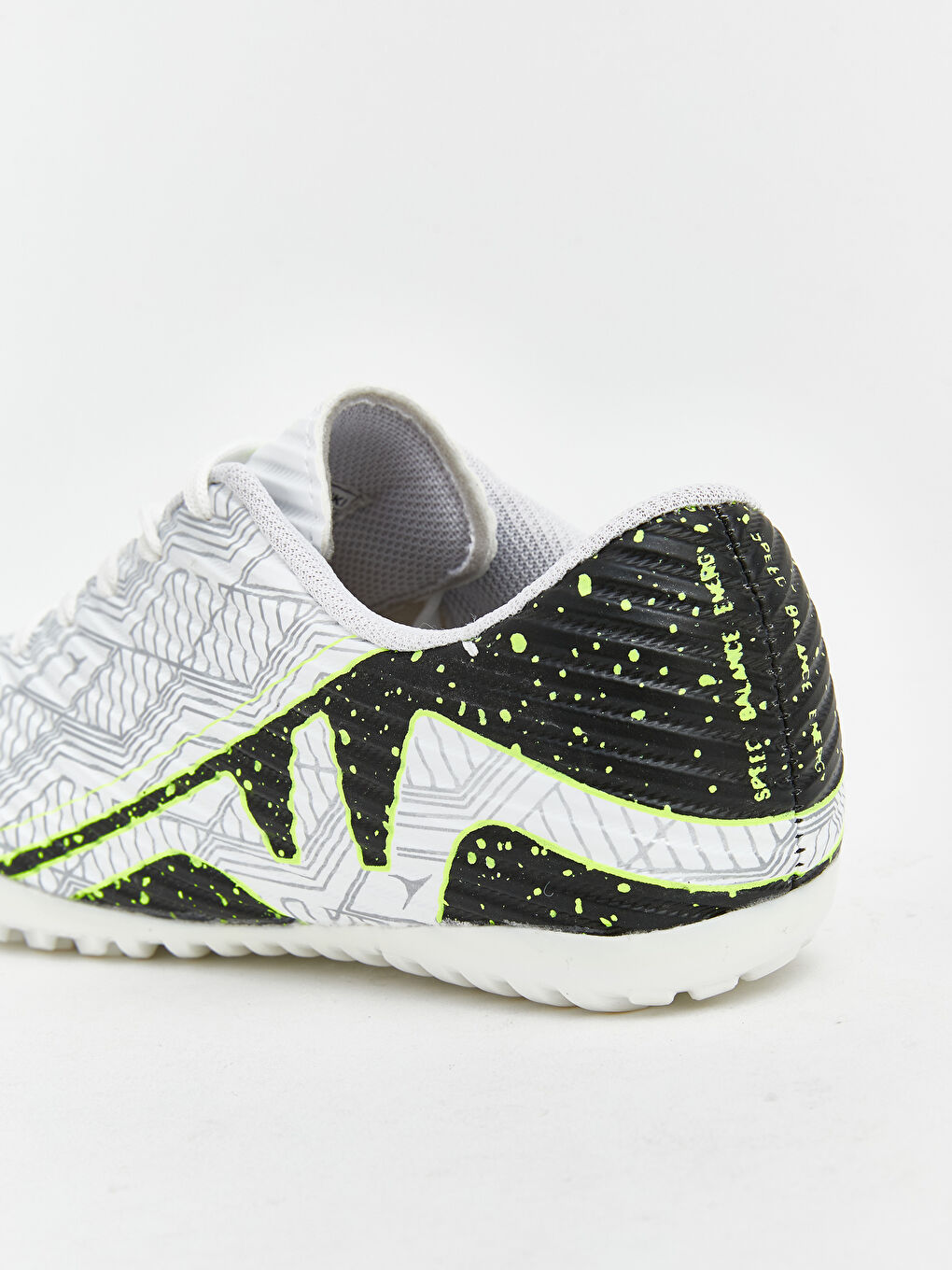 Beyaz Baskılı Erkek Çocuk Halı Saha Ayakkabısı-4