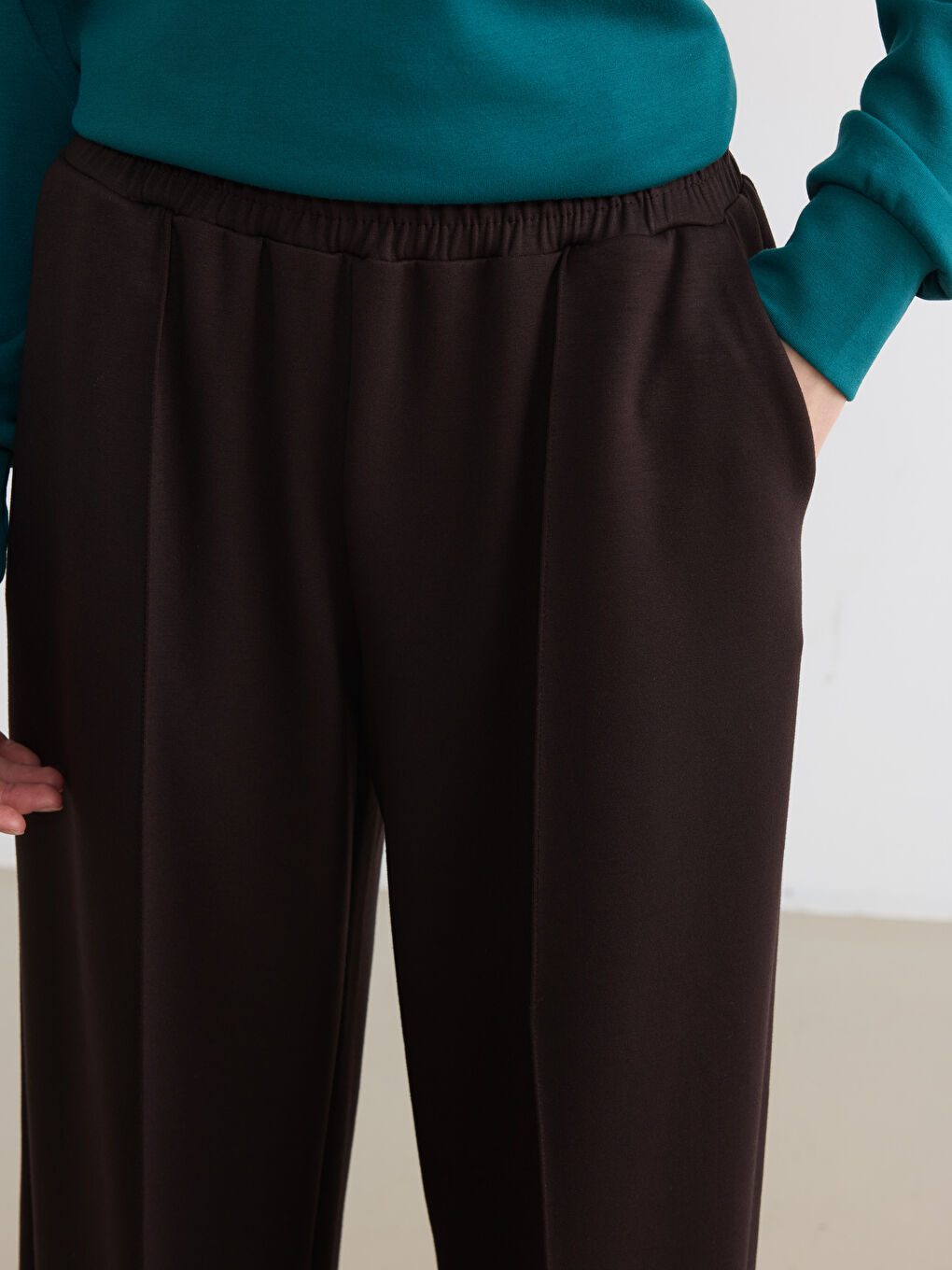 Kahverengi Beli Lastikli Soft Touch Kadın Eşofman Altı-2