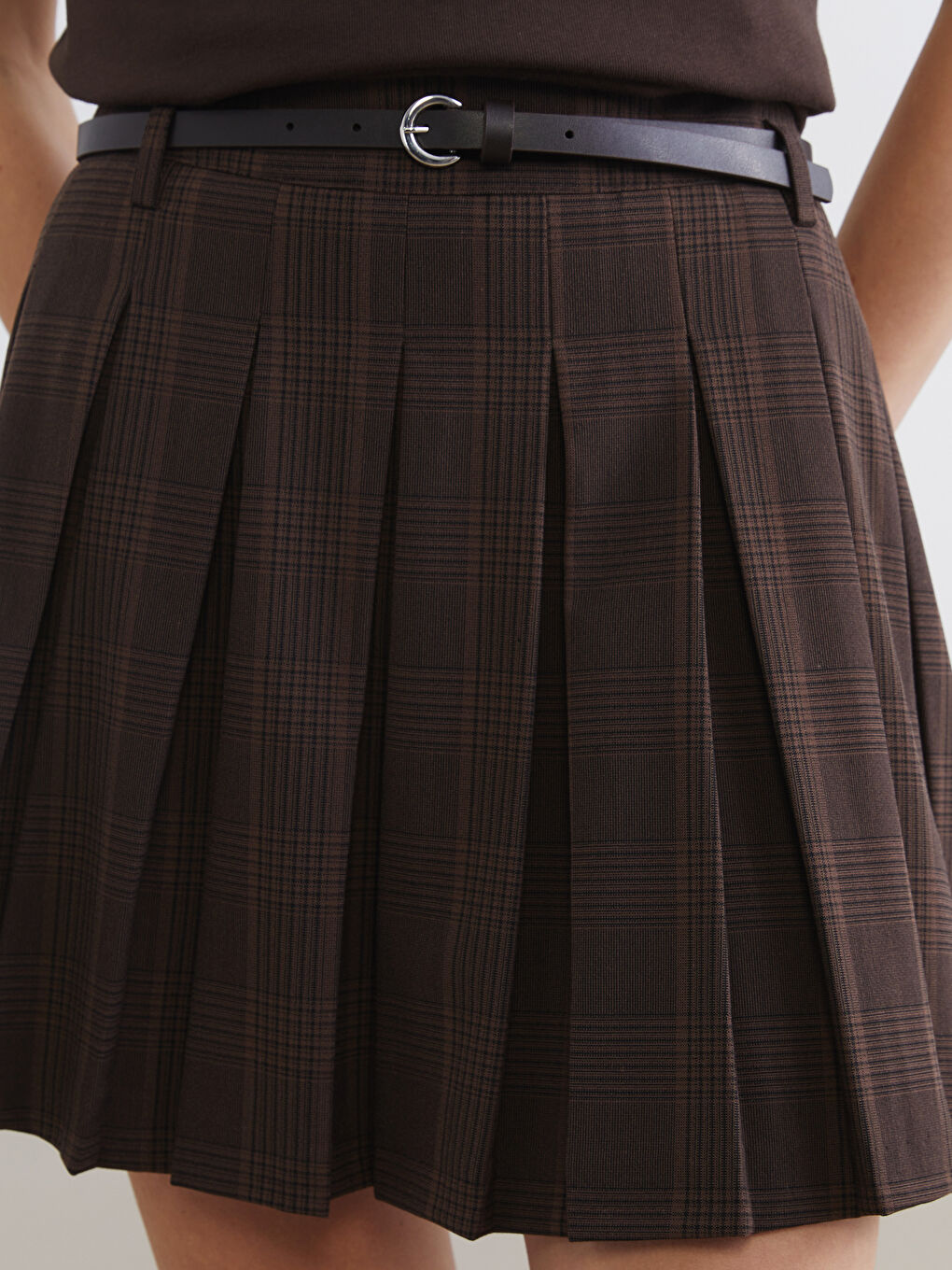 تەنورە قاوه‌یی ژن-2