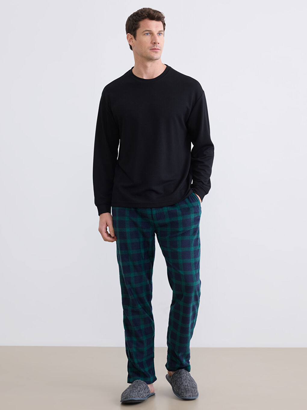 Siyah Bisiklet Yaka Uzun Kollu Erkek Pijama Üstü-1