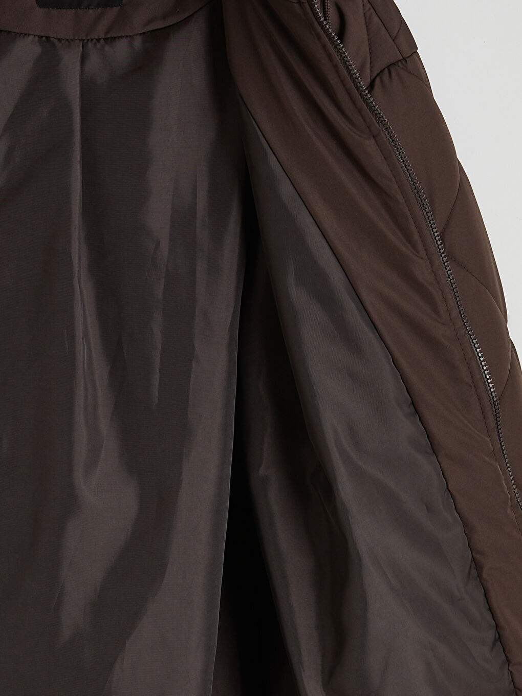 Kahverengi Kapüşonlu Kapitone Kadın Şişme Mont-6