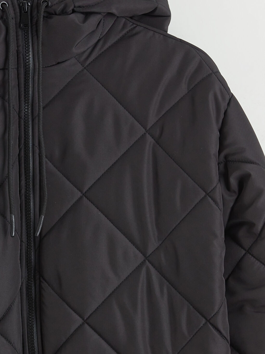 Siyah Kapüşonlu Kapitone Kadın Şişme Mont-6