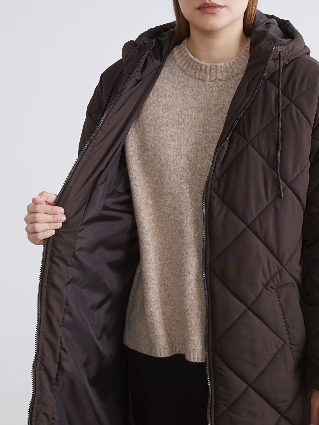 Kahverengi Kapüşonlu Kapitone Kadın Şişme Mont-3