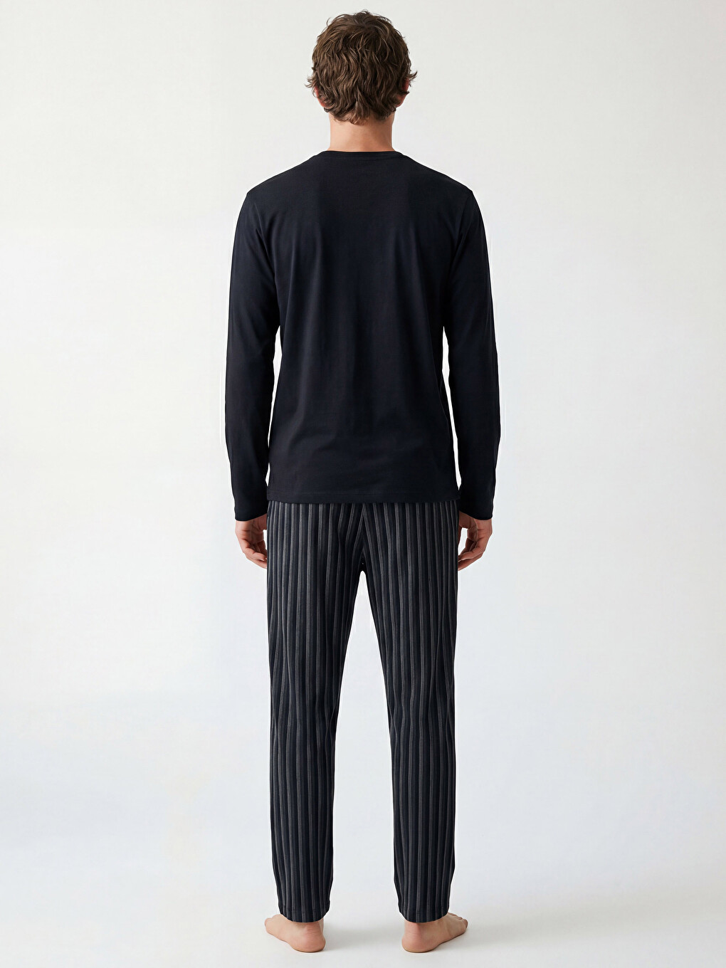 Siyah Standart Kalıp Baskılı Erkek Pijama Takım-3
