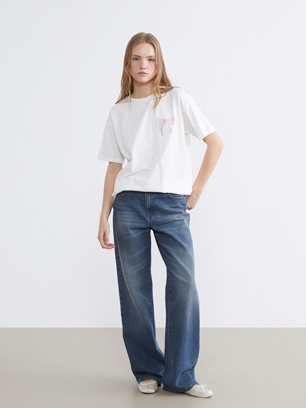 Ekru Fiyonk Baskılı Kadın Tişört-1