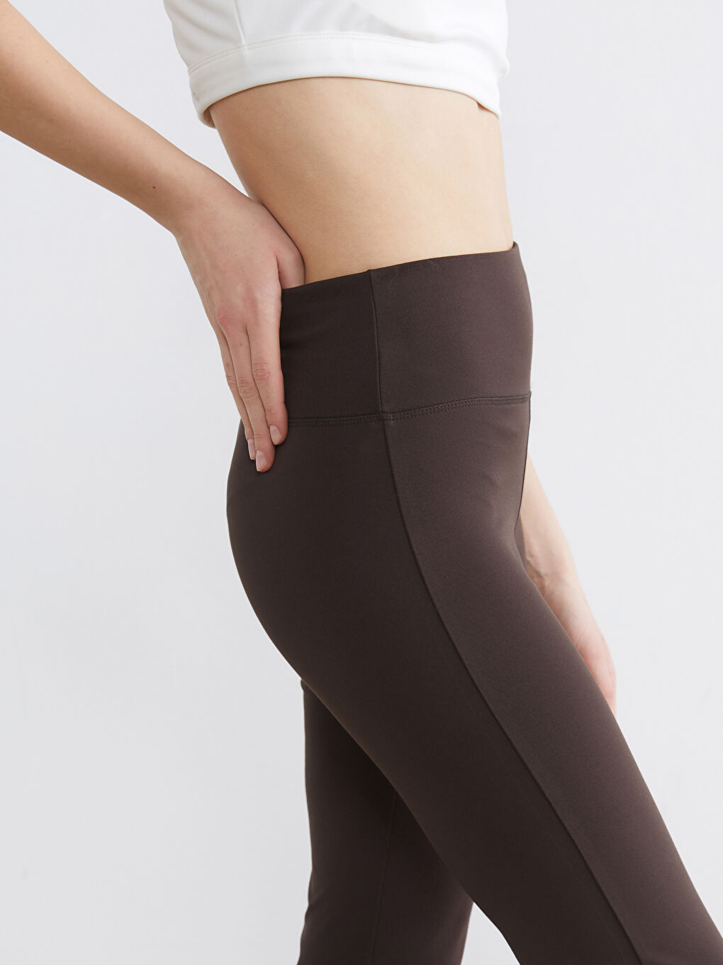 پانتۆڵە درێژە گەشەدارەکانی ژنانه‌ بە کەمەر بەرز و ئێلاستیکی-2