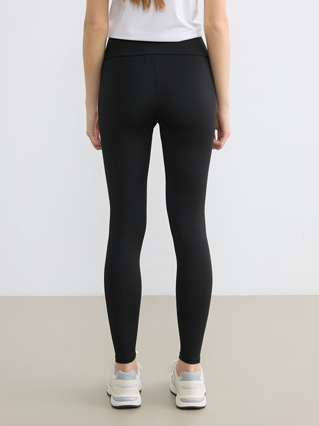 Siyah Yüksek Bel Kadın Spor Tayt	-3