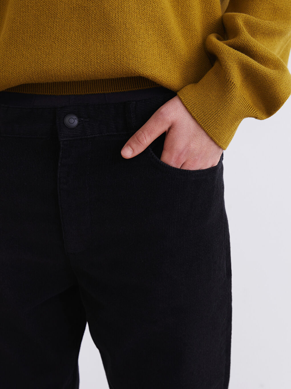 Siyah Standart Kalıp Erkek Kadife  Pantolon-2