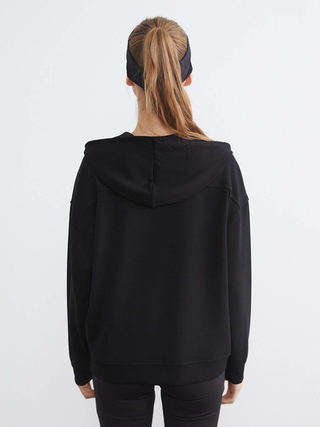 Siyah Kapüşonlu Soft Touch Kadın Fermuarlı Sweatshirt-4