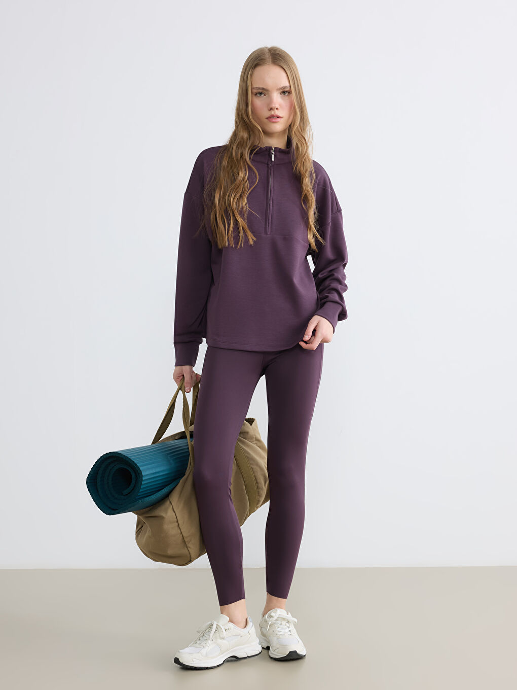 Mürdüm Dik Yaka Soft Touch Oversize Kadın Sweatshirt-1