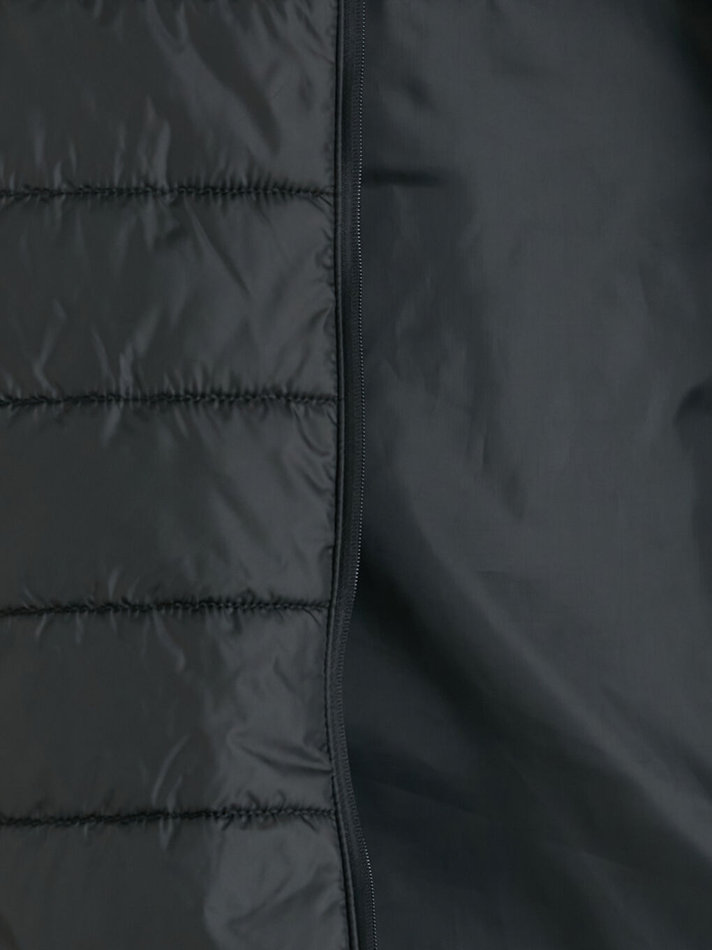 Siyah Kapüşonlu Erkek Çocuk Şişme Yelek-2