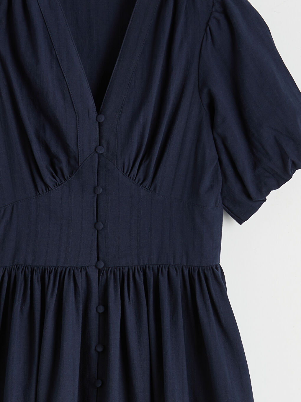 Lacivert V Yaka Belden Oturtmalı Elbise-6