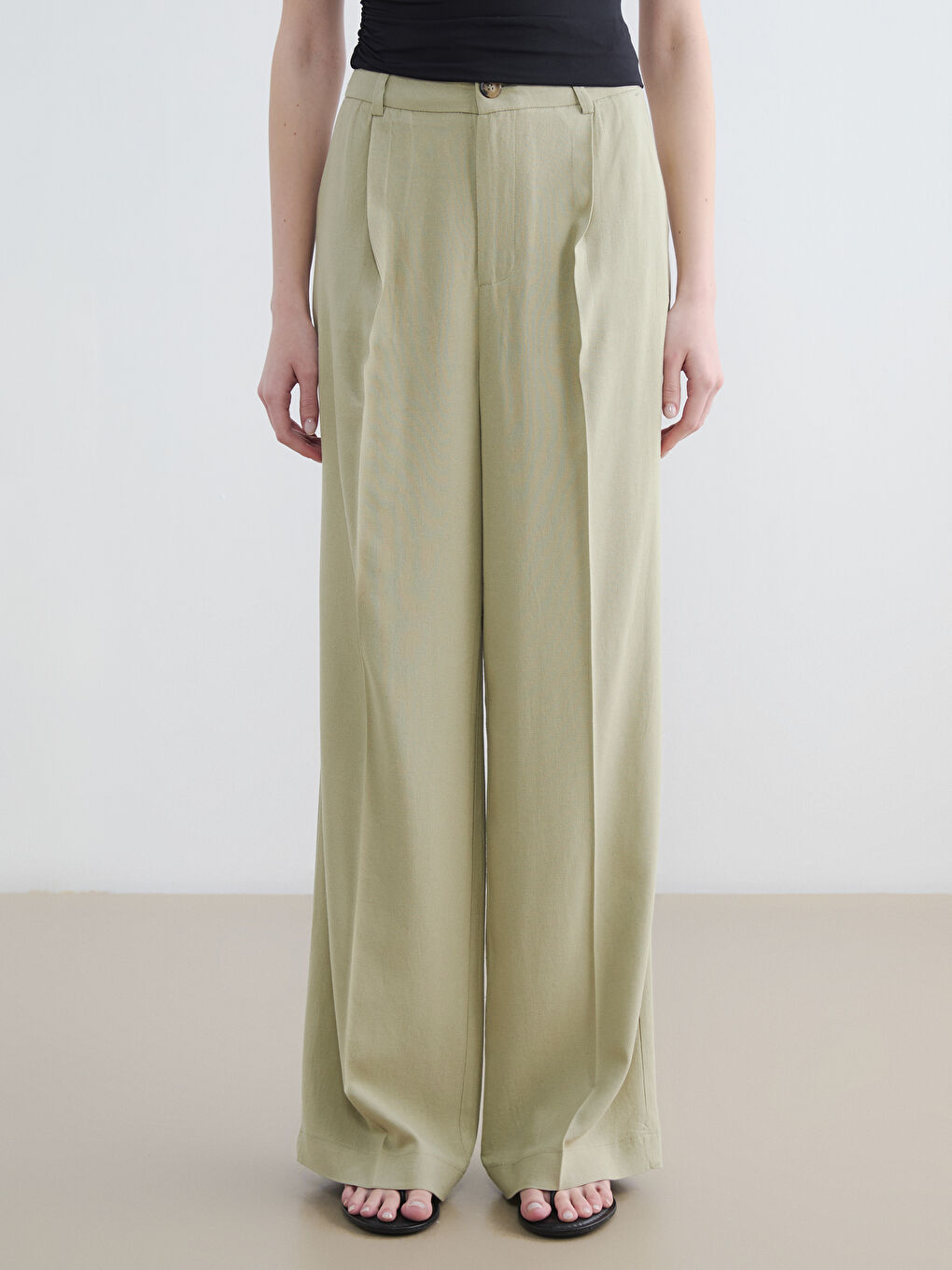 Haki Loose Fit Keten Karışımlı Kadın Pileli Pantolon-1