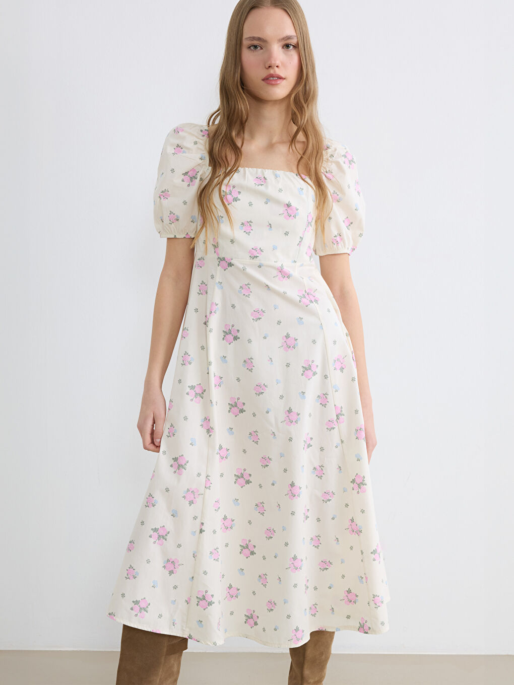 Pembe Çiçekli Balon Kollu Belden Oturtmalı Elbise-1