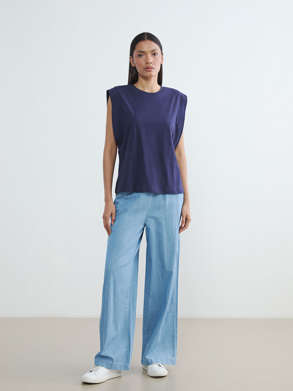 Lacivert Bisiklet Yaka Kolsuz Bluz-1