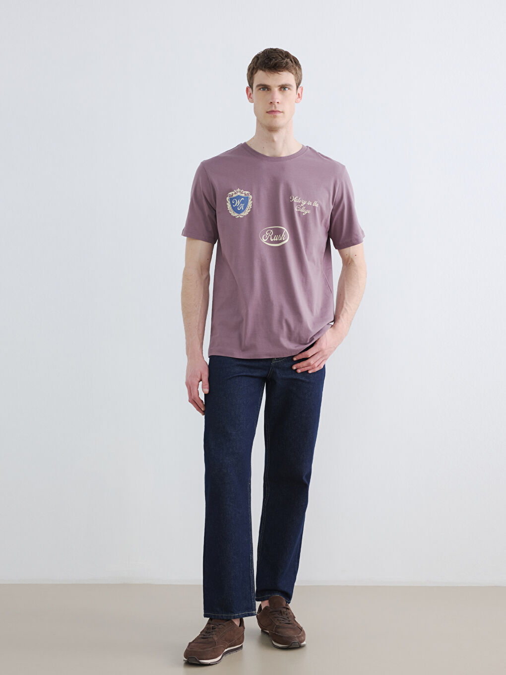 Pembe Bisiklet Yaka Baskılı Penye Erkek Tişört-1