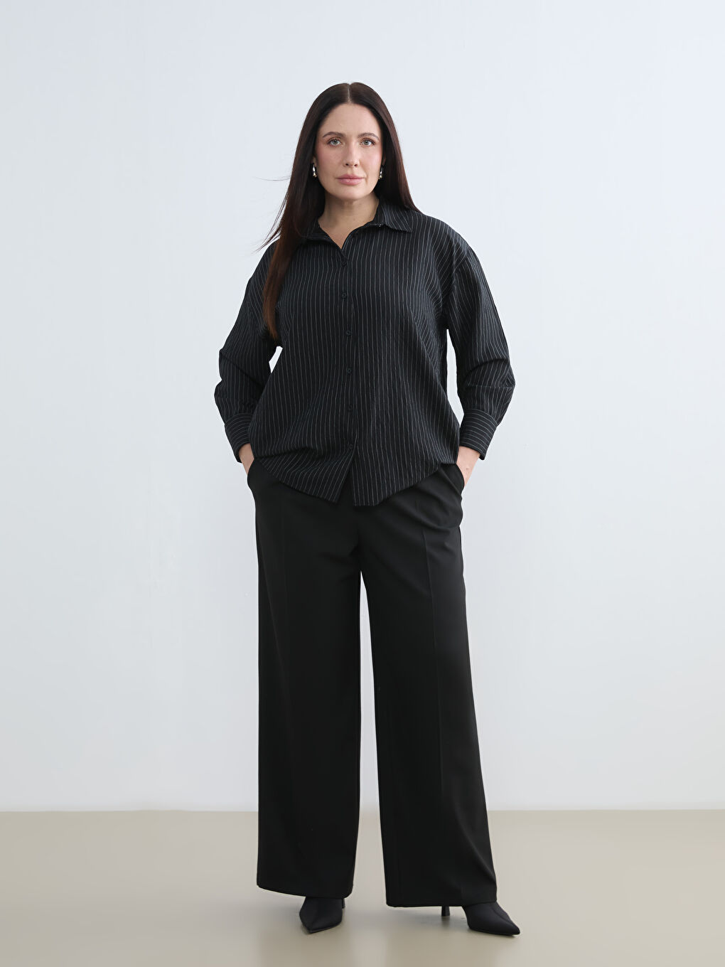 Siyah Yüksek Bel Geniş Paça Kadın Pantolon-1