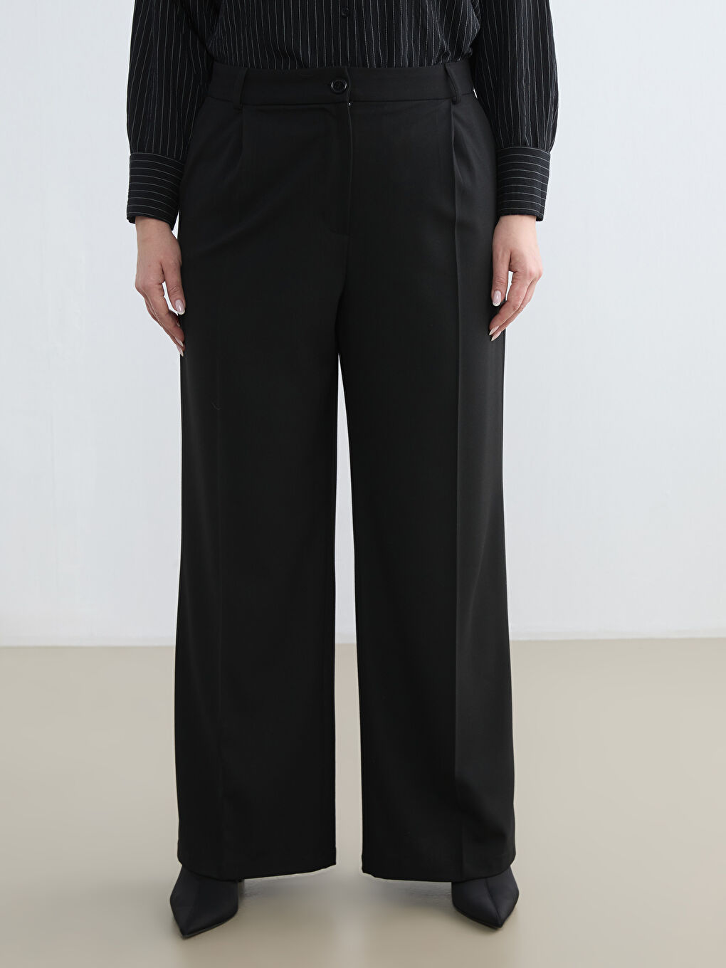 Siyah Yüksek Bel Geniş Paça Kadın Pantolon-5