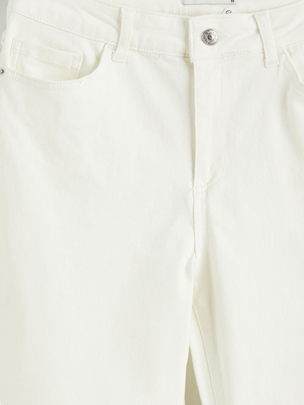 Beyaz Dar Fit Kadın Jean Kapri-2