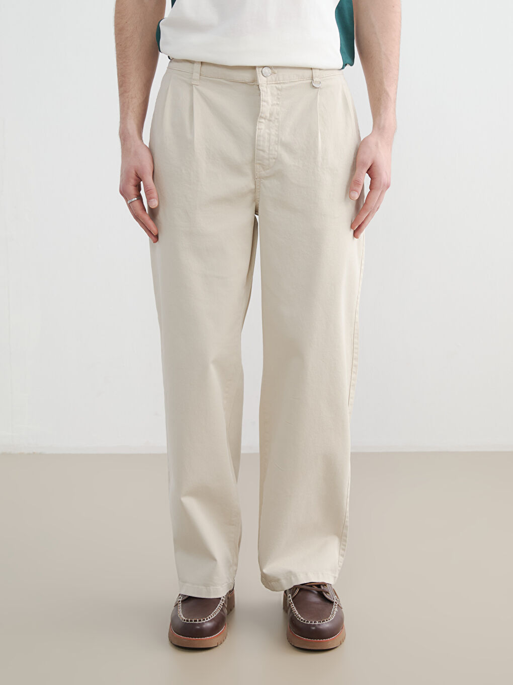 Gri Rahat Kalıp Gabardin Erkek Pantolon -1