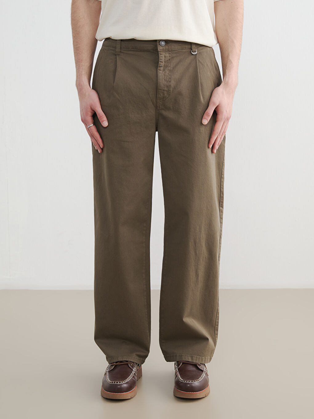 Haki Rahat Kalıp Gabardin Erkek Pantolon -1