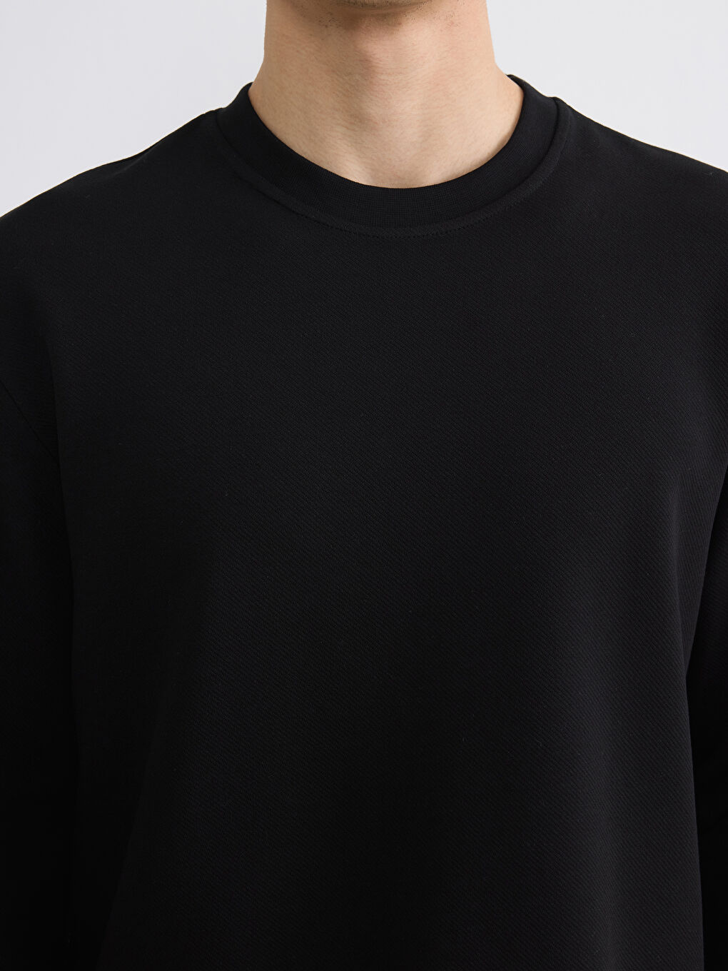 Siyah Bisiklet Yaka Erkek Sweatshirt-2