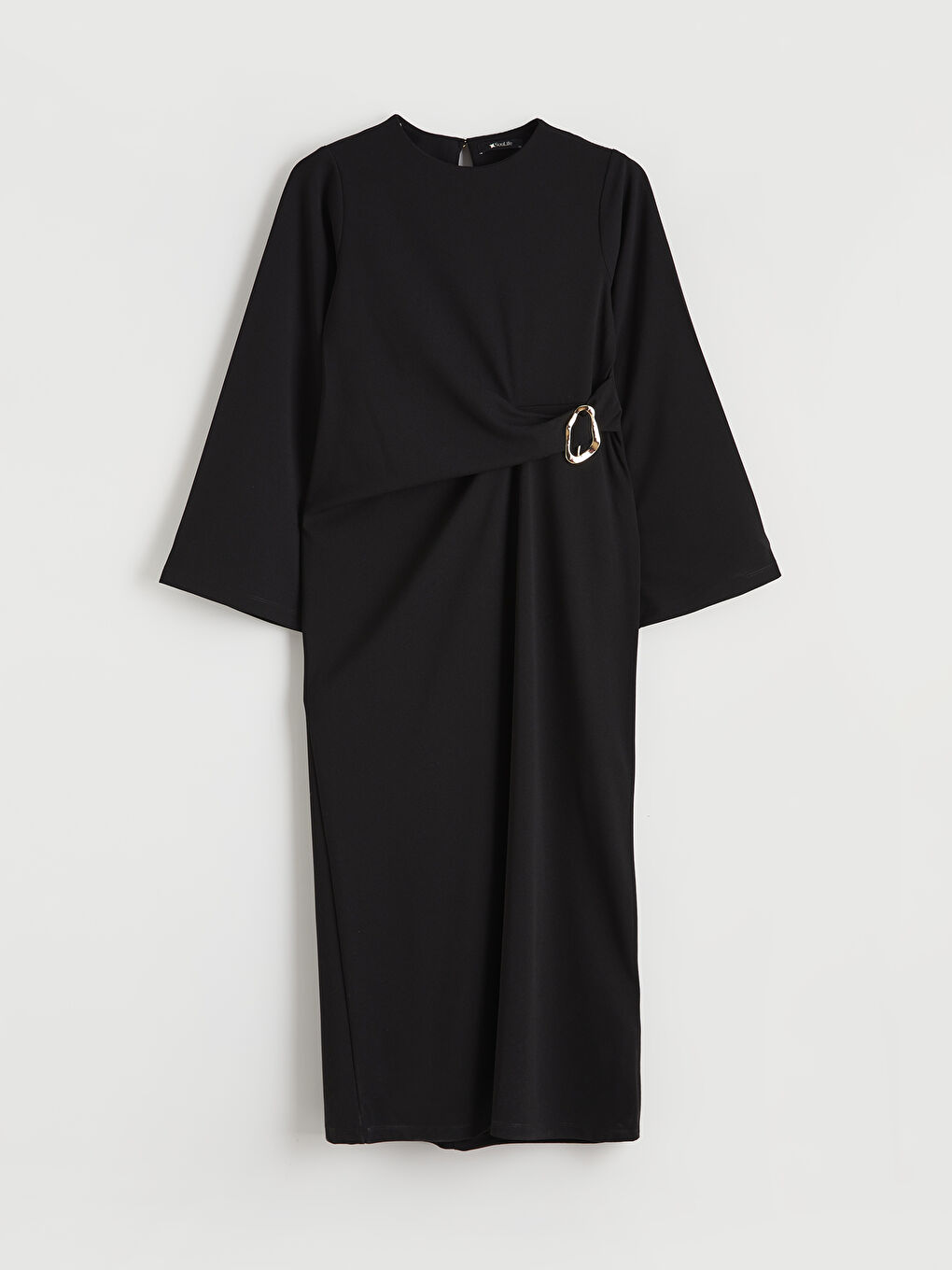 Siyah Bisiklet Yaka Metal Tokalı Büzgülü Elbise-8