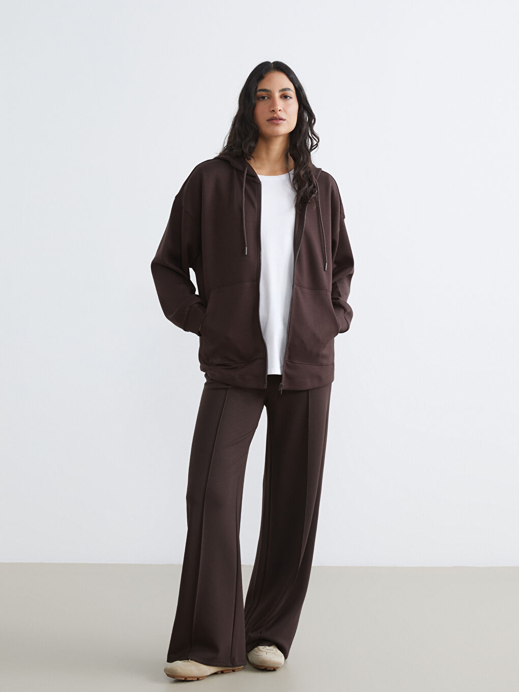 Kahverengi Dikiş Detaylı Geniş Paça Kadın Eşofman Altı