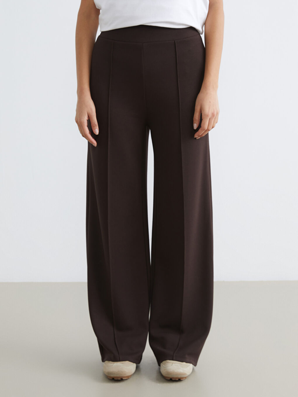 Kahverengi Dikiş Detaylı Geniş Paça Kadın Eşofman Altı-1