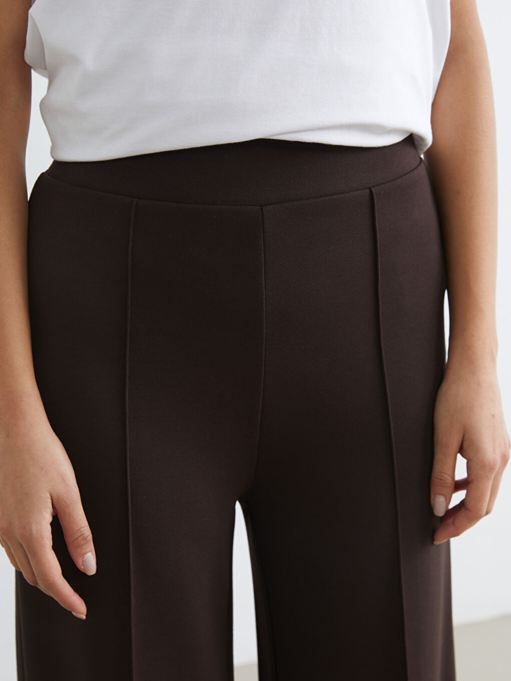 Kahverengi Dikiş Detaylı Geniş Paça Kadın Eşofman Altı-2