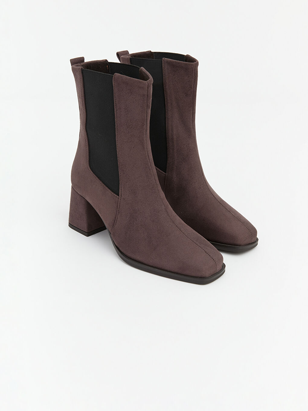 Kahverengi Süet Görünümlü Kadın Bot